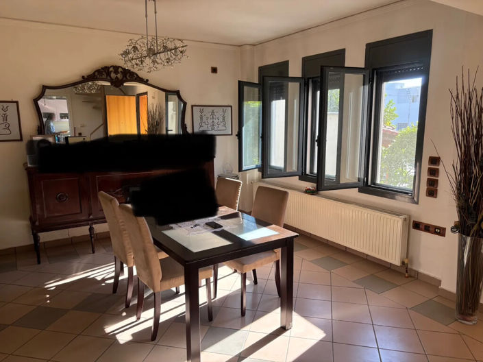 Image No.8-4 Bed Property for sale