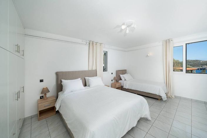 Image No.8-2 Bed Property for sale