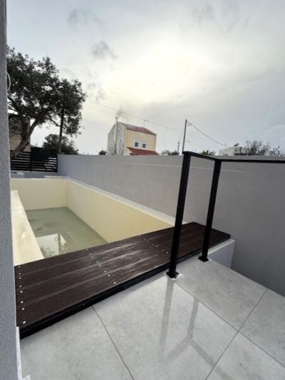 Image No.19-3 Bed Property for sale