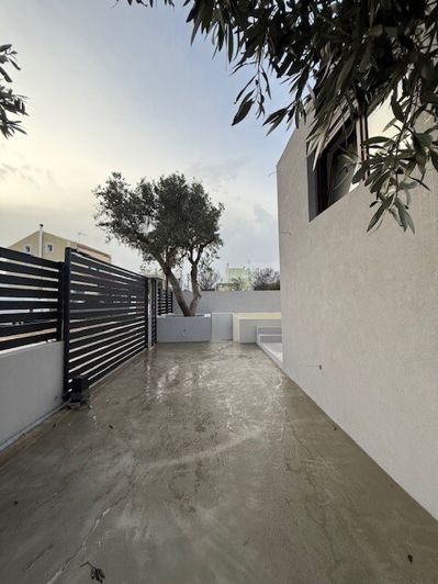 Image No.26-3 Bed Property for sale