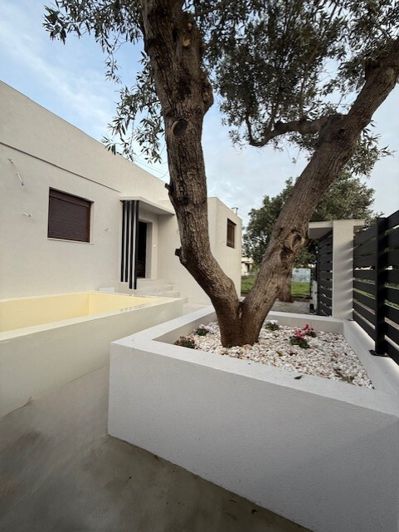 Image No.4-3 Bed Property for sale
