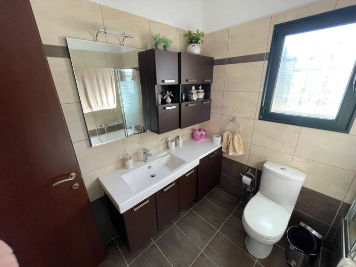 Image No.20-Propriété de 2 chambres à vendre à Derveni