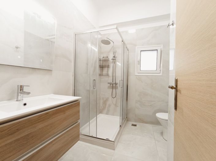 Image No.18-2 Bed Flat for sale