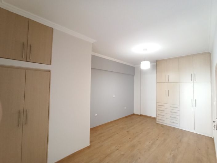 Image No.23-2 Bed Flat for sale