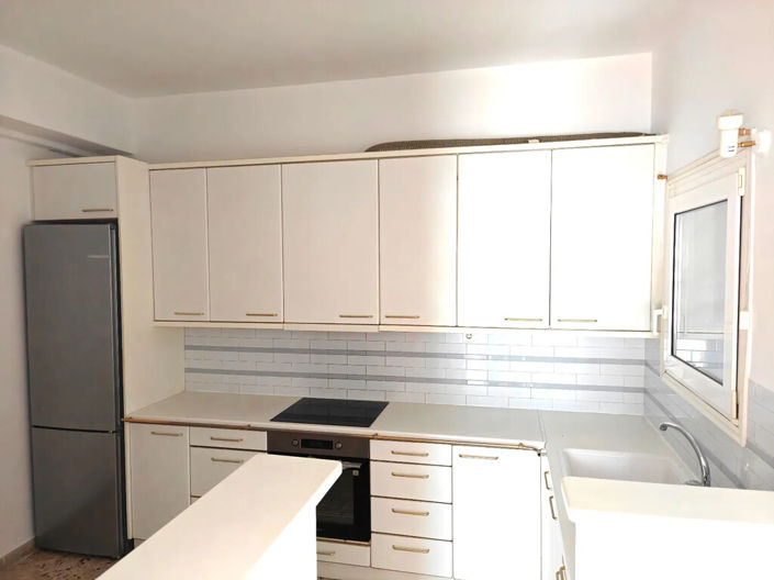 Image No.2-Appartement de 2 chambres à vendre à Glyfada