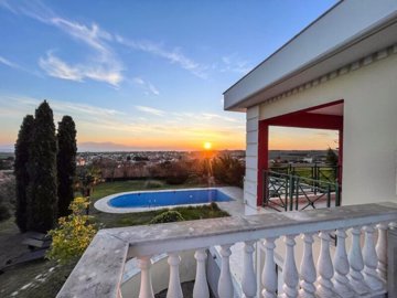 Photo 1 - Villa 210 m² in Central Macedonia