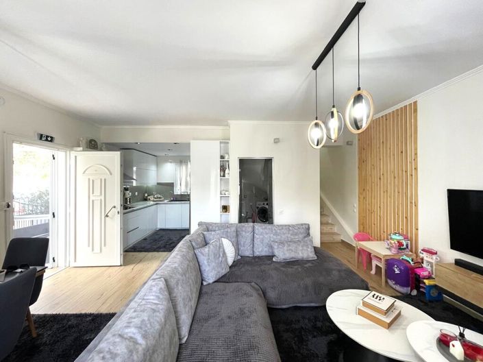 Image No.14-3 Bed Maisonette for sale