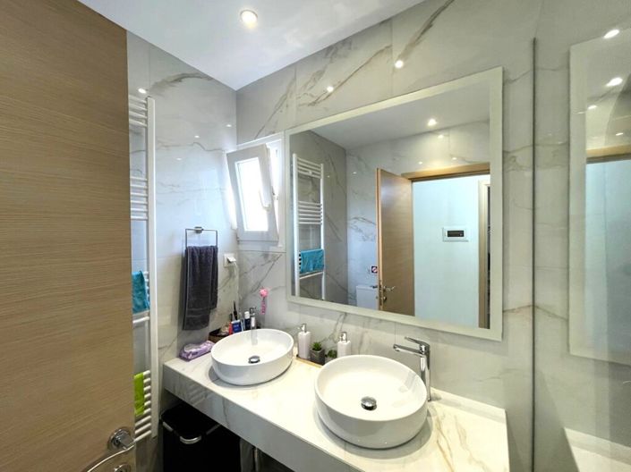 Image No.18-3 Bed Maisonette for sale