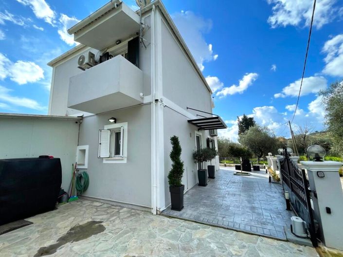 Image No.2-3 Bed Maisonette for sale