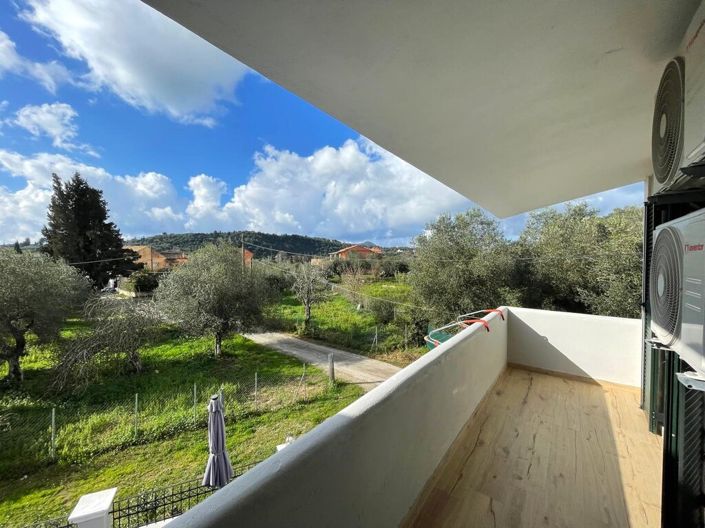 Image No.28-3 Bed Maisonette for sale