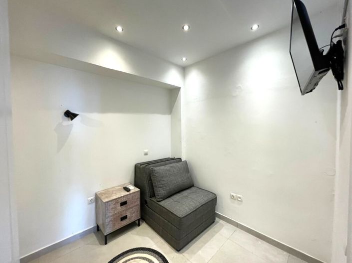 Image No.19-2 Bed Flat for sale