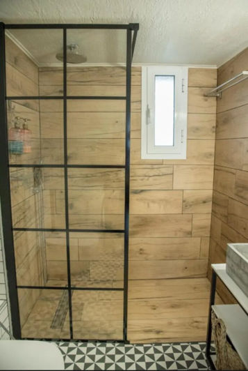 Image No.18-2 Bed Flat for sale