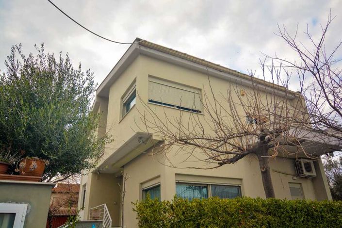 Image No.20-4 Bed Property for sale