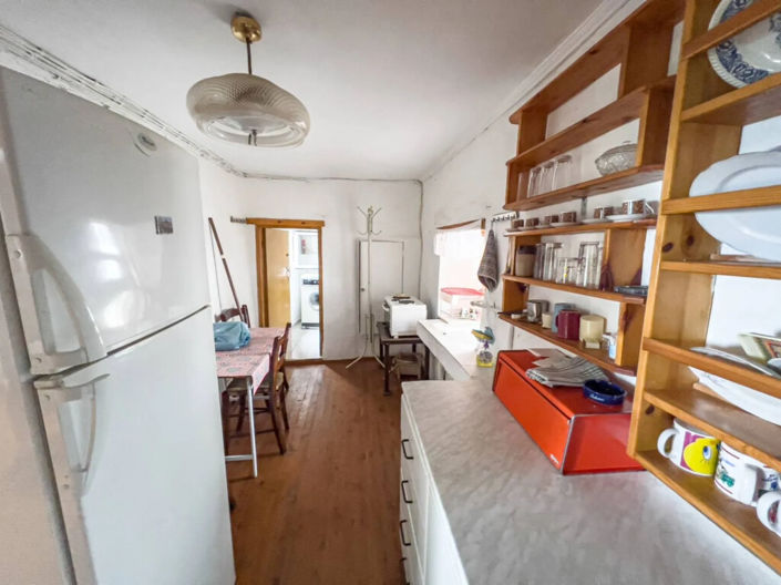 Image No.11-2 Bed Property for sale