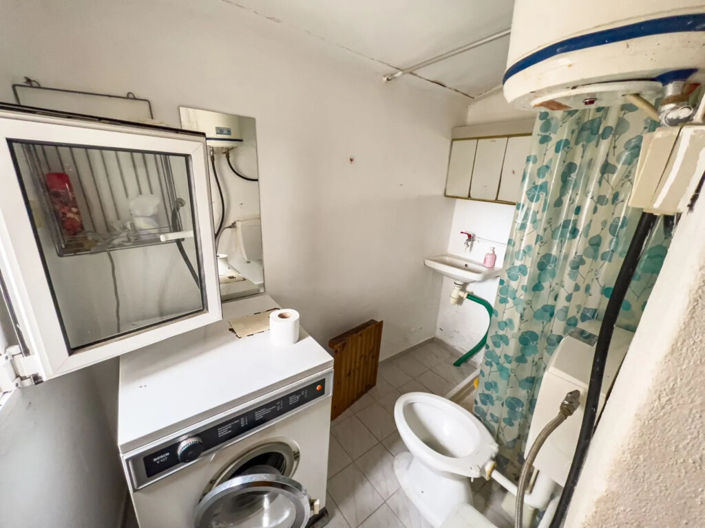 Image No.14-2 Bed Property for sale