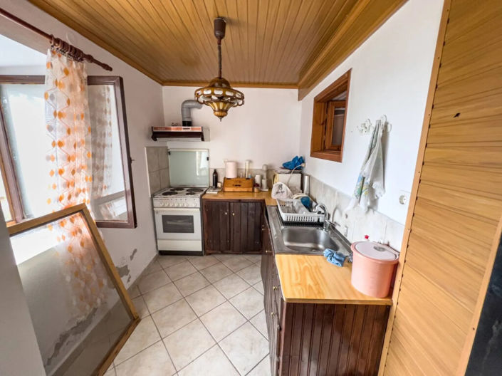 Image No.17-2 Bed Property for sale