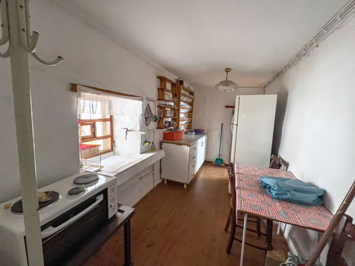 Image No.20-2 Bed Property for sale