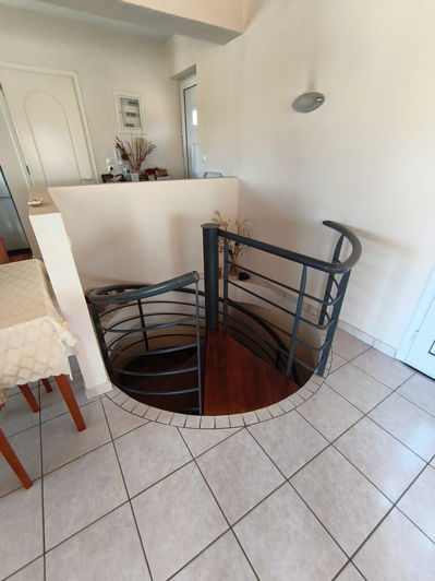 Image No.23-2 Bed Maisonette for sale