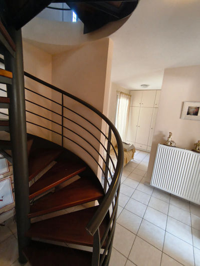 Image No.26-2 Bed Maisonette for sale