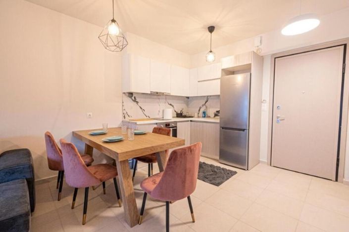 Image No.7-2 Bed Flat for sale