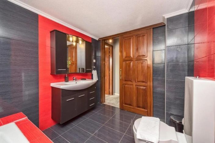 Image No.21-Villa for sale