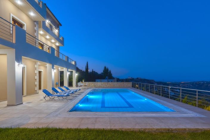 Image No.17-5 Bed Villa for sale