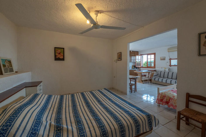 Image No.17-5 Bed Property for sale