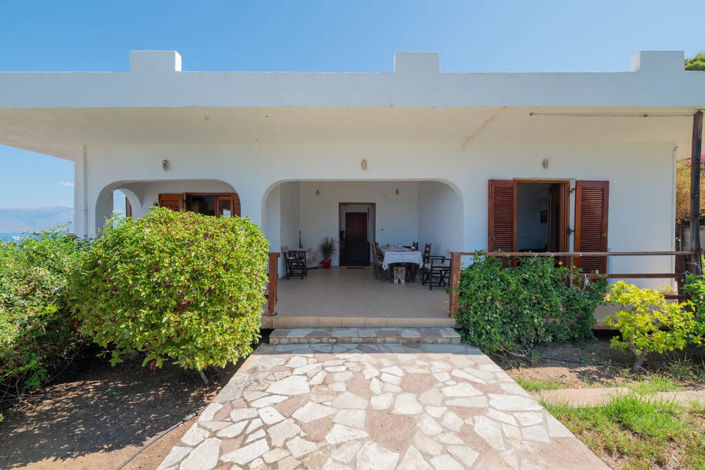 Image No.22-5 Bed Property for sale