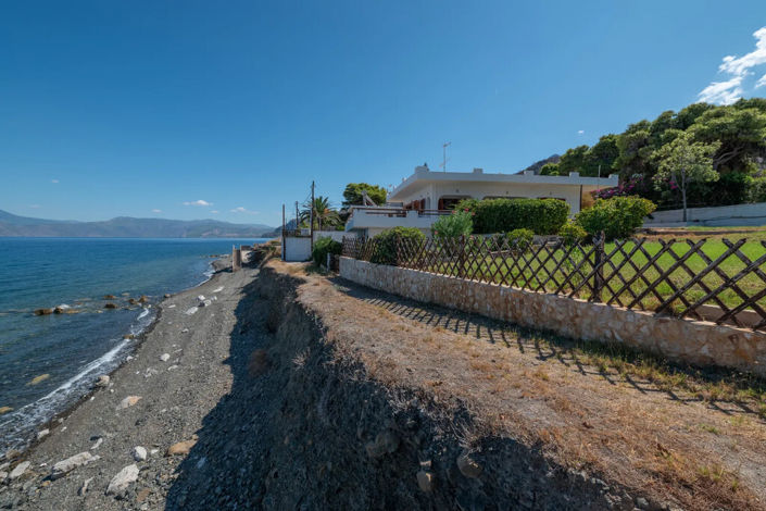 Image No.23-5 Bed Property for sale