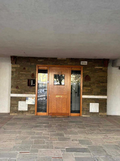 Image No.23-2 Bed Flat for sale