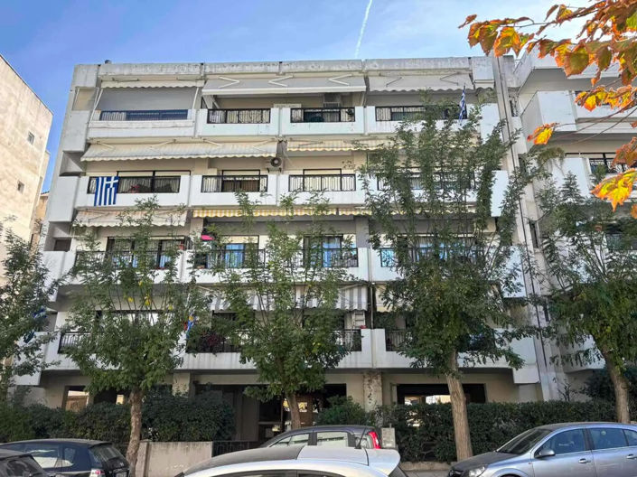 Image No.25-2 Bed Flat for sale