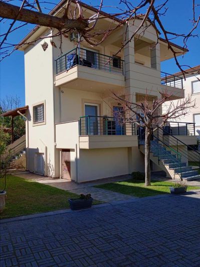 Image No.13-2 Bed Property for sale