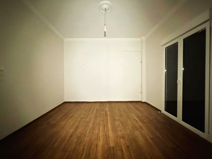 Image No.4-Appartement de 2 chambres à vendre à Kipseli