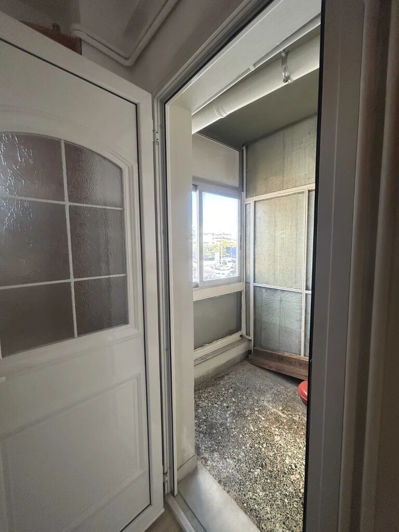 Image No.16-2 Bed Flat for sale