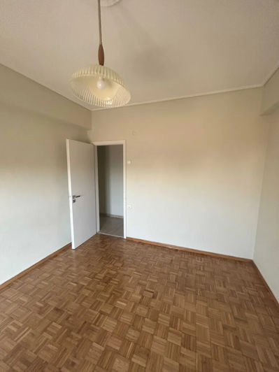 Image No.6-2 Bed Flat for sale