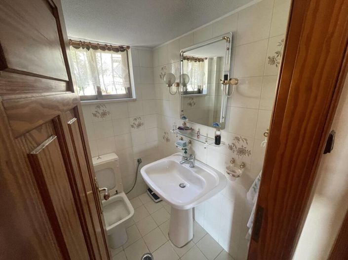 Image No.11-3 Bed Property for sale