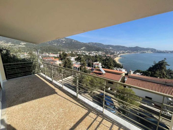 Image No.14-3 Bed Property for sale