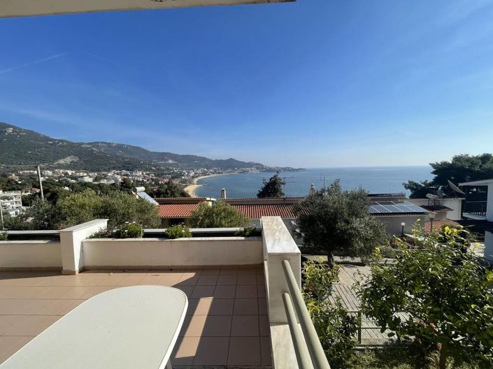 Image No.5-3 Bed Property for sale