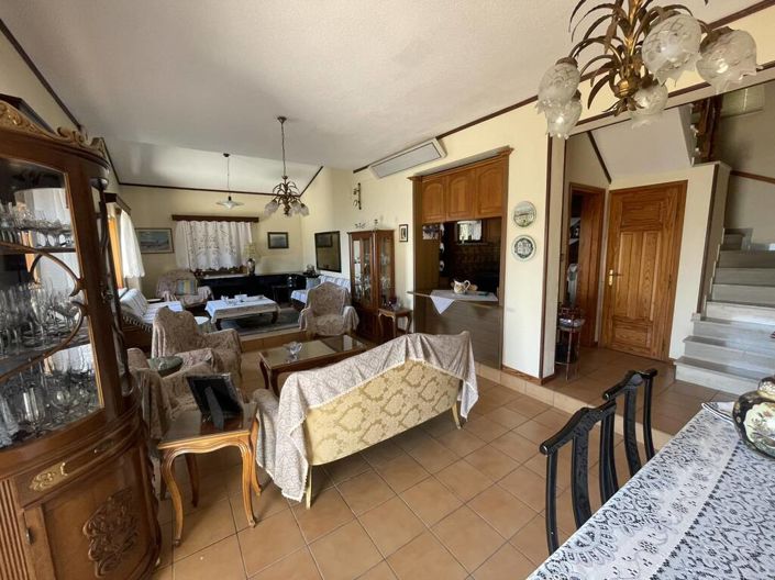 Image No.8-3 Bed Property for sale