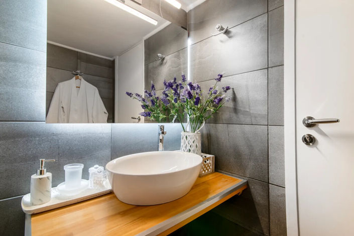 Image No.9-1 Bed Flat for sale