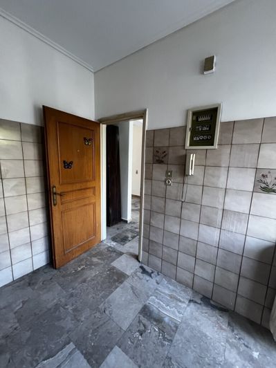 Image No.5-3 Bed Flat for sale