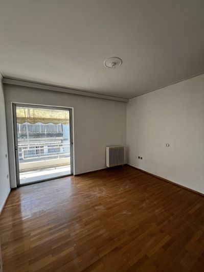 Image No.10-3 Bed Flat for sale