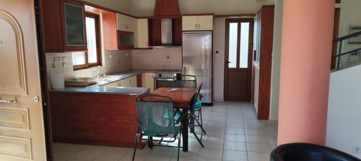 Image No.8-4 Bed Property for sale