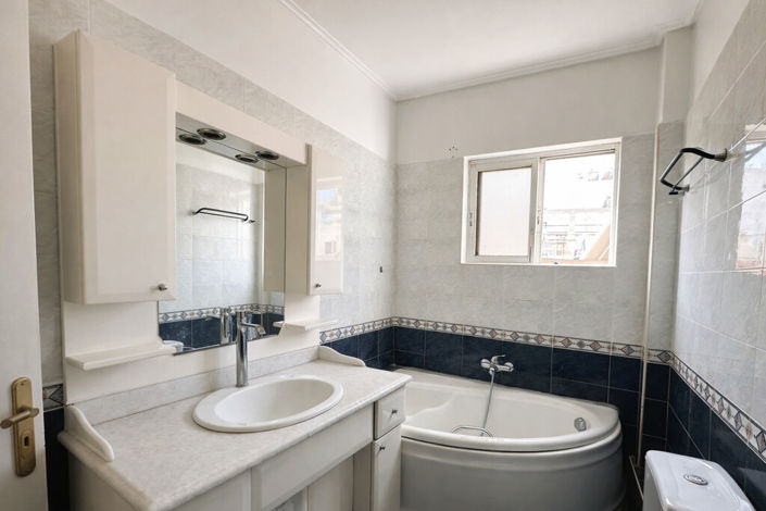 Image No.17-2 Bed Flat for sale