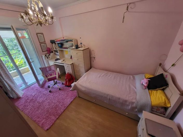 Image No.12-4 Bed Maisonette for sale