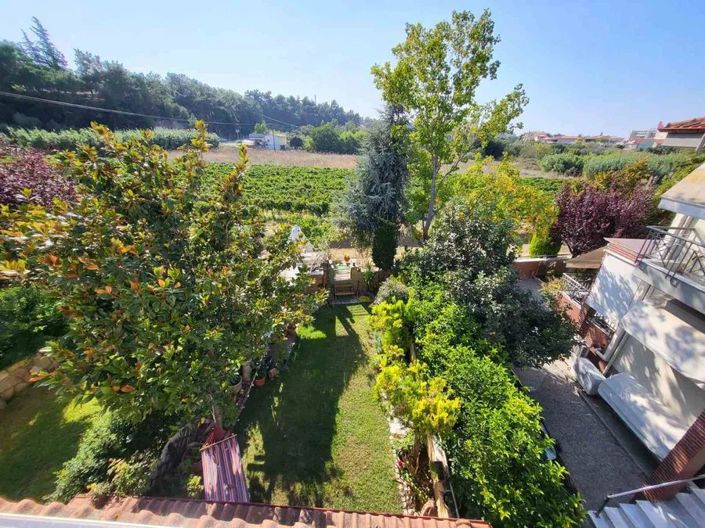 Image No.9-4 Bed Maisonette for sale