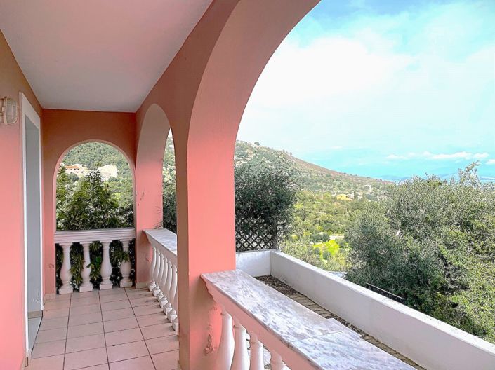 Image No.4-Propriété à vendre à Vlachatika