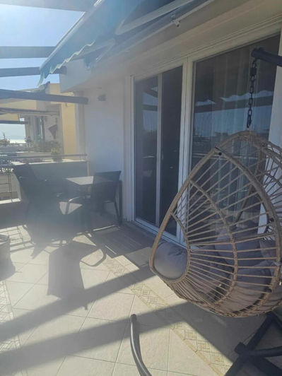 Image No.3-Appartement de 2 chambres à vendre à Glyfada