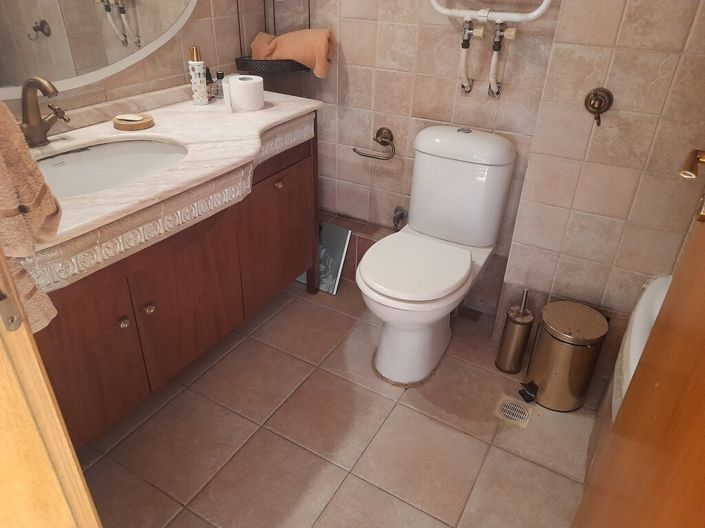 Image No.26-3 Bed Flat for sale