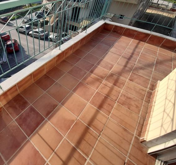 Image No.28-3 Bed Flat for sale